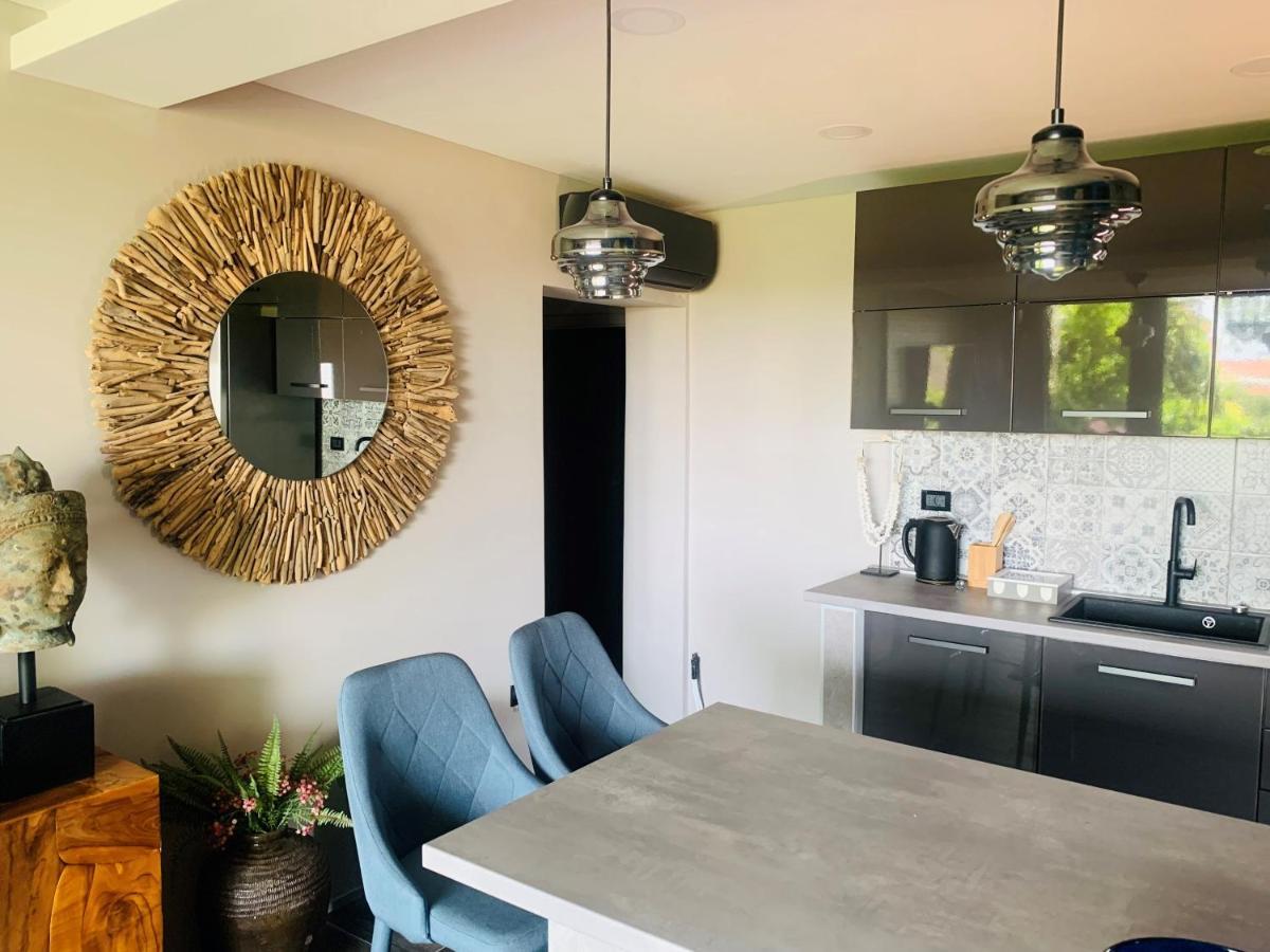 Luxury Pool Central Makarska Apartment By Maryn Bagian luar foto